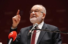 Karamollaoğlu'ndan yerli otomobile eleştiri: Yerli diyoruz, modeli İtalyanlara yaptırıyoruz