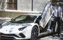Sofuoğlu Lamborgini'si ile çocuklara örnek oluyormuş