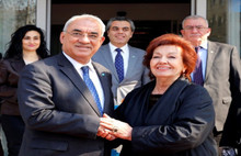 Sloganı olay yarattı