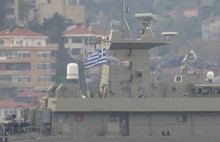 Boğazdan Yunan savaş gemisi geçti