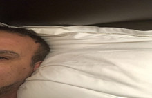 Neyim eksik dedi,yatak pozu paylaştı