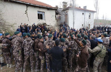 CHP’li Gök: Arenada aslanların önüne atılan insanlar misali…