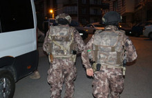 İstanbul'da geceyarısı operasyonu