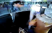 Gazeteciye otobüste taciz! Kapıları açmayın beni taciz etti!