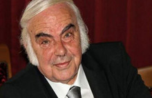 Enis Fosforoğlu vefat etti