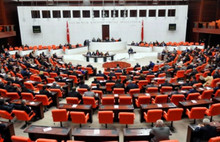 Atanmış bakanlar Meclis'te nöbetinde