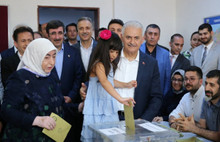 Binali Yıldırım ve oğullarının malvarlığından bahsetmek yasaklandı