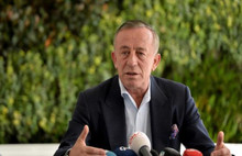 Ali Ağaoğlu lüks araçlarını satışa çıkardı