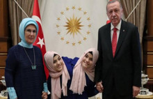 Siyam ikizleri Beştepe'de...