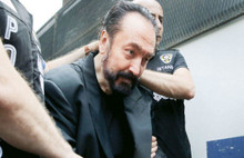 Adnan Oktar: Tayyip Bey'i yatımızda gezdirdik, evimize gidip gelirdi