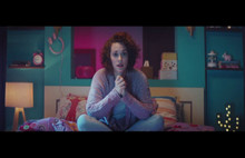 RTÜK'ten şifreli kanalda iki kadının öpüşmesine ceza