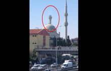 İstanbul Avcılar'da caminin minaresi yıkıldı!