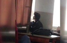 Köy okulunda skandal olay! Öğrencilerin vücuduna sıcak soba maşası değdirdi