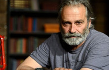 Haluk Bilginer'den İstanbul Üniversitesi öğrencilerine destek!