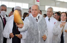 Sözcü yazarından Bahçeli'ye askıda ekmek eleştirisi: İlla ki asacak..