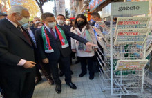 Esnaf,Geçinemiyoruz  Kurtar Bizi Babacan diye seslendi