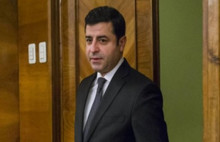 Selahattin Demirtaş renkli kalem verilmediği için resim yapamıyor