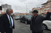 Esnaf zorda; Vatandaş alışveriş yapamıyor