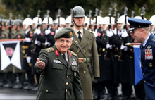 TSK'da yeni dönem: Şapka gitti, bere ve kayık kep geldi