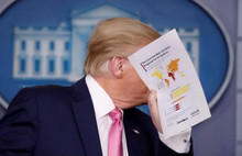 Trump’ın elindeki haritada Türkiye detayı!