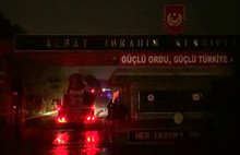 Tuzla'daki Piyade Okul Komutanlığı'nda yangın! Çok sayıda patlama meydana geldi