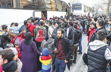 Göçmen akını fırsatçılara gün doğurdu