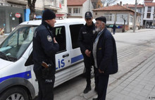 Aileler 65 yaş yasağına tepkili...