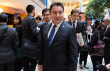 Babacan sahaya indi, kulislerde parti için yeni tarih