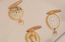 Abdülhamid'in saatine servet ödedi