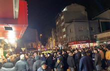 Bakanlık eliyle sosyal mesafe duvarı yıkıldı!