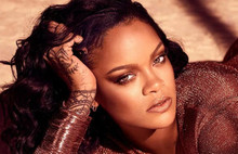 Rihanna’dan Trump’a iğneleyici gönderme