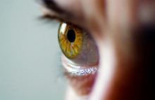 Göz doktorlarından virüs uyarısı!