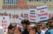 Sağlık çalışanına şiddet uygulayan yandı!