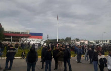 Patron işçilere sopayla saldırdı!