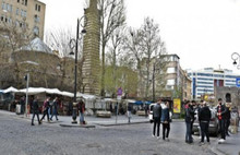 Güneşi gören sokağa çıktı