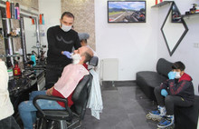 Berber ve kuaförler 50 gün sonra açıldı