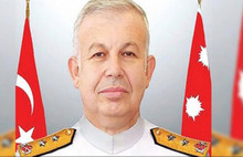 O Komutan istifa etti