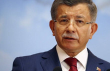 Canlı yayında sinirler gerildi;Davutoğlu Akit yazarına fena patladı