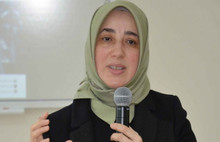 Özlem Zengin bu kez okuduğunu yanlış anladı