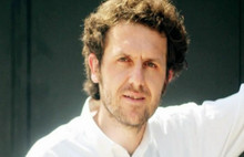 Suçlanan gazeteci kazandığı tazminatı bağışladı