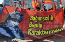 Atatürk'ün O Sözünün Yazılı Olduğu Pankarta Anıtkabir'de Engel