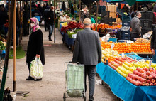Halkın Yarısından Fazlası Sağlıklı Yaşam için Yeterli Beslenemiyor