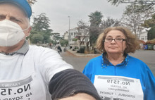 Profesör Çift ODTÜ Öğrencilerine Burs İçin Yürüdü