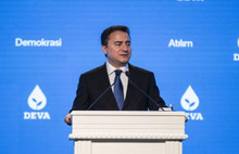 Babacan: Düğün evinden cenaze evine telefon açıp şov yapmaktan çekinmiyorlar