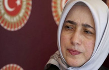 AKP'li Özlem Zengin'e evlilik teklifi eden adama cinsel taciz davası