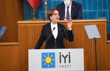 Akşener'den Erdoğan'a: Rabia yapmayacaksınız,  3 parmak mı göstereceksiniz?