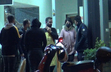 Kızıyla Yalnız Yaşayan Kadına Bıçaklı ve Kanlı Çarşaflı Tehdit...