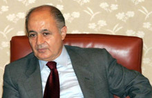 Erdoğan, Ahmet Necdet Sezer'i mumla arıyor