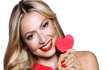 Hadise Aşk Haberlerini engelletemedi