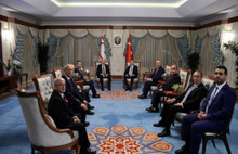 Resmi Görüşmede Atatürk Portresi Yerine Erdoğan'ınki Asıldı